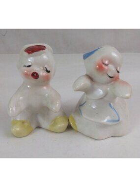 Vintage Van Tellingen Dutch Boy & Girl Hugging 3.78" Salt & Pepper Shakers